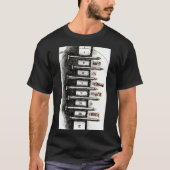 Behalten Sie auf dem Fahren der Nägel im Zement T-Shirt (Vorderseite)