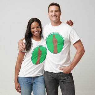 Behalten Sie Ihre Finger Gekreuzt Glücksbringer Vi T-Shirt