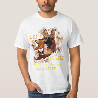 Behalten Sie Ruhe, es ist ein Schäferhund, nicht T-Shirt