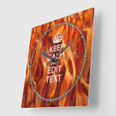 Behalten Sie Ruhe Ihr Text auf Sizzling Speck Quadratische Wanduhr (Winkel)