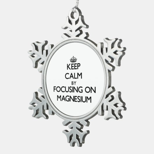 Behalten Sie Ruhe, indem Sie auf Magnesium sich Schneeflocken Zinn-Ornament (Rechts)