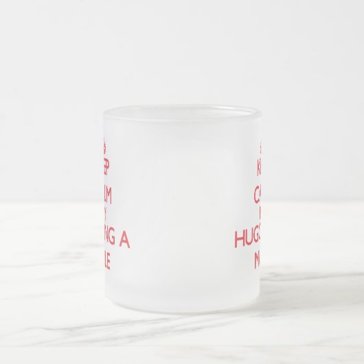 Behalten Sie Ruhe, indem Sie ein Maultier umarmen Mattglastasse (Mittel)