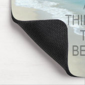 Behalten Sie Ruhe und denken Sie an den Strand Mousepad (Ecke)
