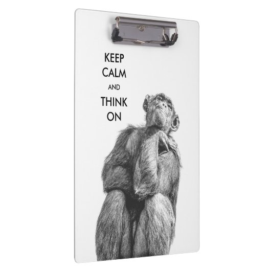 Behalten Sie Ruhe und denken Sie auf lustigem Klemmbrett (Rechts)