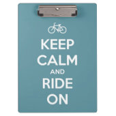 Behalten Sie Ruhe und fahren Sie auf blaues Klemmbrett (Vorderseite)