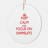Behalten Sie Ruhe und Fokus auf Badeanzügen Keramik Ornament (Links)