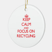 Behalten Sie Ruhe und Fokus auf dem Recyceln Keramikornament (Links)