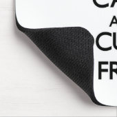 Behalten Sie Ruhe und Fokus auf Fischrogen Mousepad (Ecke)