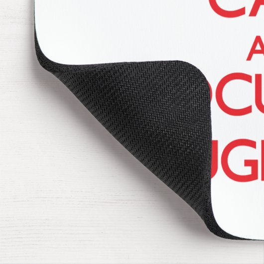 Behalten Sie Ruhe und Fokus auf Flüchtlingen Mousepad (Ecke)