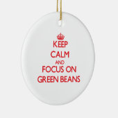 Behalten Sie Ruhe und Fokus auf grünen Bohnen Keramikornament (Rechts)