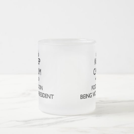 Behalten Sie Ruhe und Fokus auf Sein Vizepräsident Mattglastasse (Mittel)