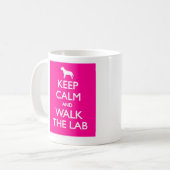 Behalten Sie Ruhe und gehen Sie das Labrador Kaffeetasse (Vorderseite Links)
