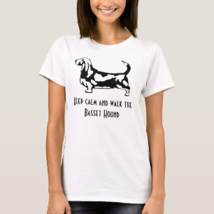 Behalten Sie Ruhe und gehen Sie das T-Shirt