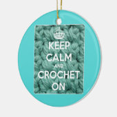 Behalten Sie Ruhe und häkeln Sie auf Blau Keramikornament (Links)