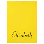 Behalten Sie Ruhe und lächeln Sie auf gelbem Klemmbrett (Rückseite)