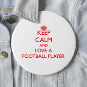 Behalten Sie Ruhe und Liebe ein Fußball-Spieler Button (Beispiel)