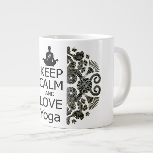 BEHALTEN Sie RUHE UND LIEBE Yoga Jumbo-Tasse (Vorderseite Rechts)
