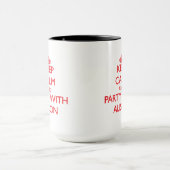 Behalten Sie Ruhe und Party mit Alison Tasse (Zentrum)