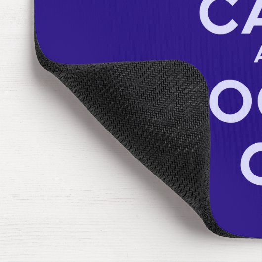 Behalten Sie Ruhe und Programm über Mousepad (Ecke)