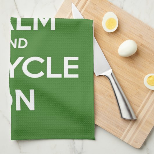 Behalten Sie Ruhe und recyceln Sie an Handtuch (Viertel Falte)