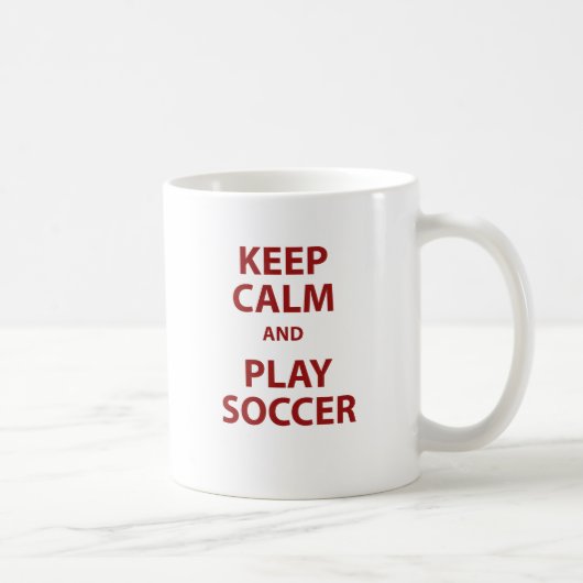 Behalten Sie Ruhe-und Spiel-Fußball Kaffeetasse (Rechts)