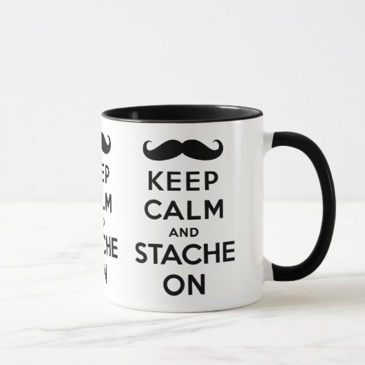 Behalten Sie Ruhe und stache auf Schwarzem Tasse (Rechts)