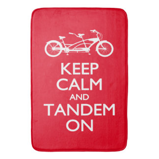 Behalten Sie Ruhe und Tandem an Badematte