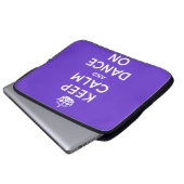 Behalten Sie Ruhe und tanzen Sie an Laptopschutzhülle (Vorne Knopf)