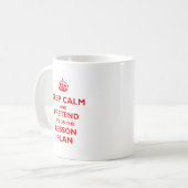 Behalten Sie Ruhe und täuschen Sie vor (Rot) Kaffeetasse (Vorderseite Links)