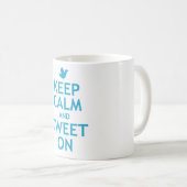 Behalten Sie Ruhe und tweeten Sie an Kaffeetasse (VorderseiteRechts)