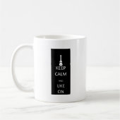 Behalten Sie Ruhe und Uke an Kaffeetasse (Links)