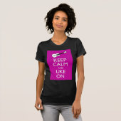 Behalten Sie Ruhe und Uke auf (Fuschia) T-Shirt (Vorne ganz)