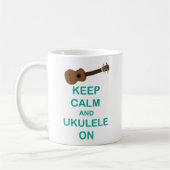 Behalten Sie Ruhe und Ukulele auf einzigartigem Kaffeetasse (Links)