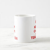 Behalten Sie Ruhe und unterrichten Sie an Kaffeetasse (Mittel)