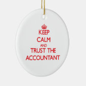 Behalten Sie Ruhe und vertrauen Sie dem Buchhalter Keramikornament (Rechts)
