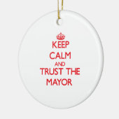 Behalten Sie Ruhe und vertrauen Sie dem Keramikornament (Links)