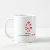 Behalten Sie Ruhe und vertrauen Sie einem Kaffeetasse (Links)