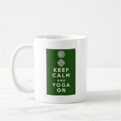 Behalten Sie Ruhe und Yoga an Kaffeetasse (Links)