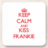 Behalten Sie ruhig und Kuss Frankie