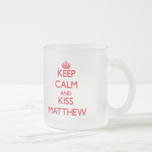 Behalten Sie ruhig und Kuss Matthew Mattglastasse (Rechts)