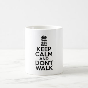 Behalten Sie ruhig und machen Sie Kricket weiter Kaffeetasse