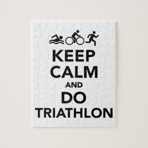 Behalten Sie ruhig und tun Sie Triathlon Puzzle