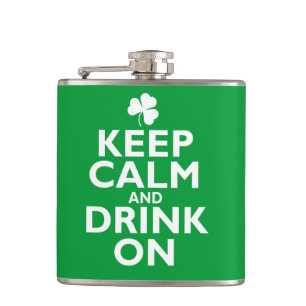Behalten Sie ruhigen Spaß St. Patricks Tages Flachmann