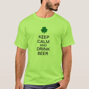 Behalten Sie ruhiges und Getränk-Bier T-Shirt