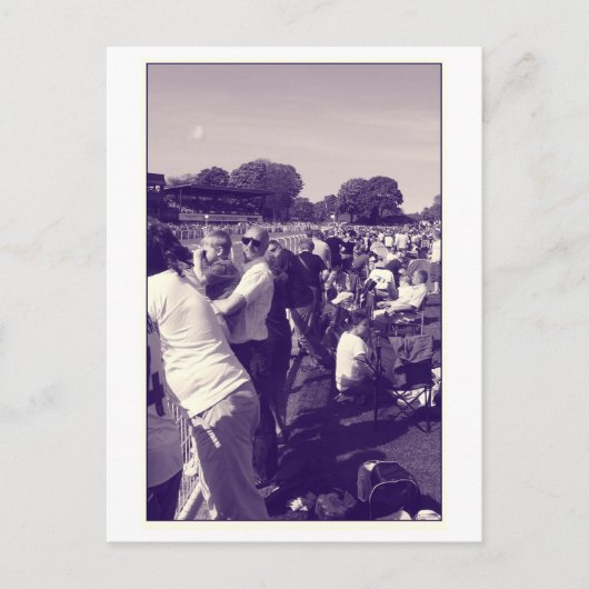 Bei den Rennen Postkarte (Vorderseite)