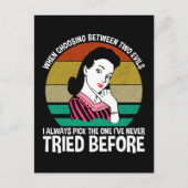 Bei der Auswahl zwischen zwei Evils Postkarte (Vorderseite)