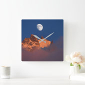 Bei Sonnenaufgang | Aiguille du Plan Chamonix, Fra Quadratische Wanduhr (Zuhause)