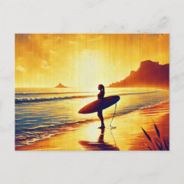 Bei Sonnenuntergang surfen Frauen Postkarte
