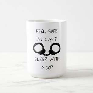 Bei Spaß der Nachtpolizei sicher sein Kaffeetasse