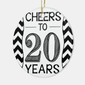 Beifall zu 20 Jahren Keramikornament (Links)